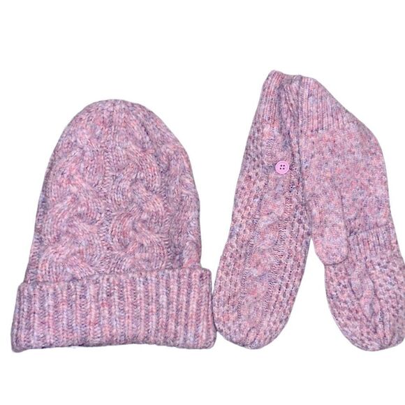 Old Navy Beanie and Gloves! - Picture 1 of 8